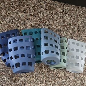 Set of 6 Multi-Color Silicone Holders